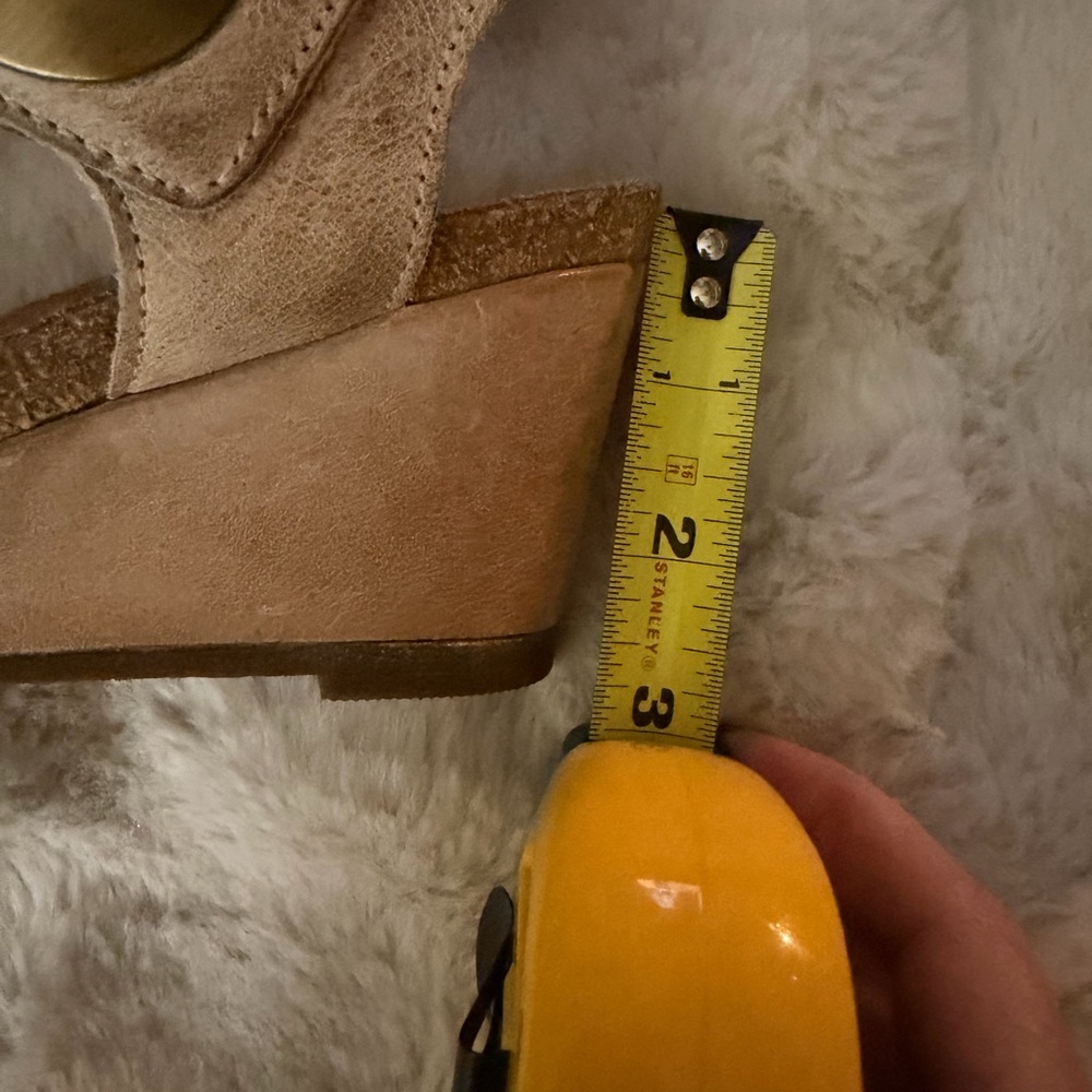 Taos Taupe Wedges with Brass Details - Picture 5 of 7